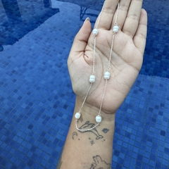 Colar Pérolas água doce médias