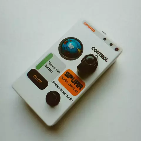 【美品】Spurr Audio TT Delay Spurr Audio Presents the Time Traveler Delay - Premier Guitar