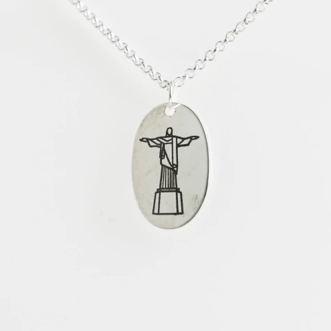 Colar Oval Cristo