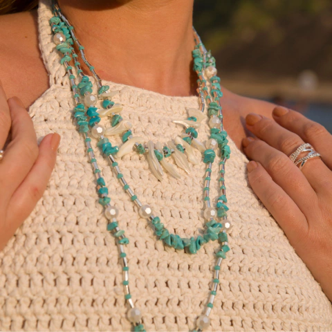 Colar Triplo Cascalhos Turquesa