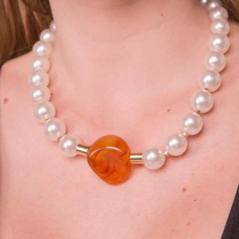 Colar Resina Coco E Cores - comprar online