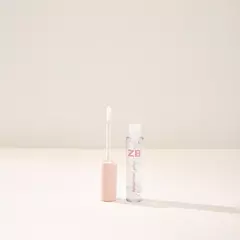 Labial Hyaluronic Gloss Zaira Beauty aplicador