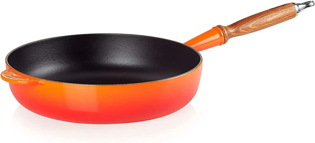 Sartén alta con mango de madera de hierro fundido volcanico