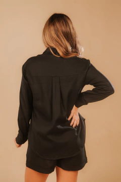 BLUSA LARISSA PRETA na internet