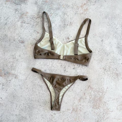 Mila Visón on internet