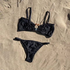 Cata Negra on internet