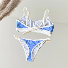 Aurora Celeste y Crudo en internet