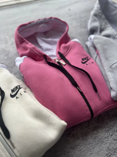 Imagen de Campera Nk air frizada