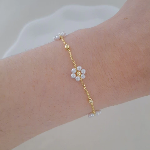 Pulseira flores pérola