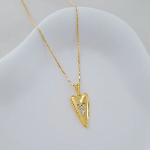 Colar coração esticado liso e cravejado