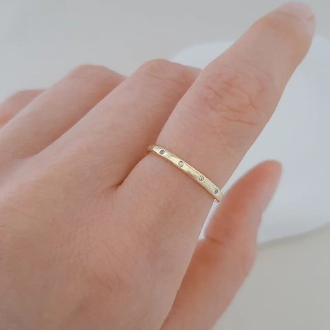 Anel regulável aliança lisa com 11 zircônias - comprar online