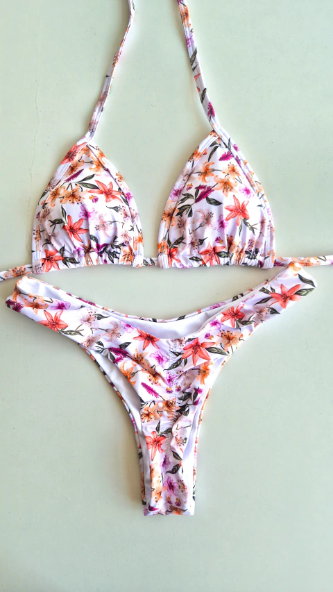 Asa Delta com Empina Bumbum Bela