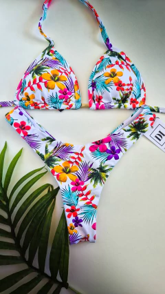 *SALDÃO SEM TROCA OU DEVOLUÇÃO* Asa delta com Empina bumbum Aurora Floral - Dellareti