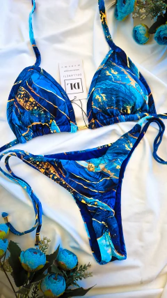 *SALDÃO SEM TROCA OU DEVOLUÇÃO* Lacinho Empina bumbum Cosmos - Dellareti