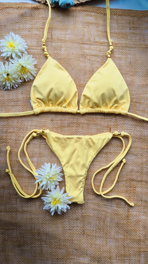 Lacinho Amarelo manteiga - comprar online