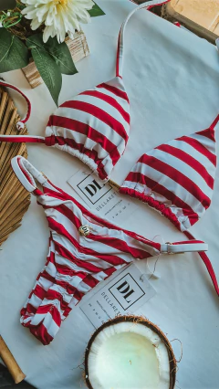 Marquinha com empina bumbum Listrado vermelho - comprar online