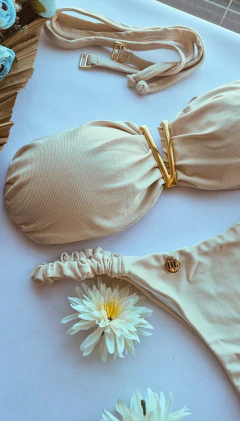 Tomara que Caia Off white calcinha Frufru Texturizado