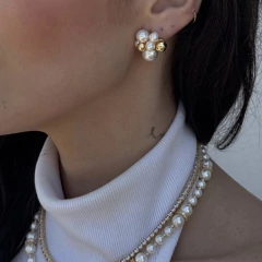 CHOKER PEROLAS COM SEPARADOR CRAVEJADO DOURADA - loja online