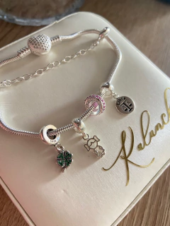 BERLOQUE PASSADOR FINO ZIRCÔNIAS ROSAS PRATA - comprar online