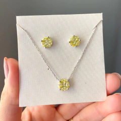 BRINCO PRATA 925 PIZZA MÉDIO/ YELLOW FANCY na internet