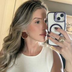 BRINCO OVAL GRANDE RESINA MOCHA MOUSSE - comprar online