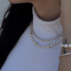 PULSEIRA PEROLAS COM SEPARADOR CRAVEJADO DOURADA