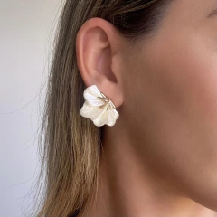 BRINCO MEIA FLOR PEROLADA P - comprar online