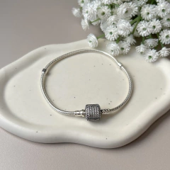 PULSEIRA DE BERLOQUES FECHO TAMBOR CRAVEJADO FIO SEMIRRÍGIDO