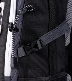 MOCHILA MONTAGNE BRIGUS 30 LTS - comprar online