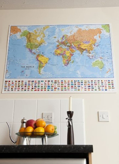 Mundo De 1: 40 laminado Wall Mapa  41 w X 29h En., Azul - Danielle's Store