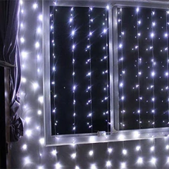Cortina Con 300 Luces Led Funciona Con Pilas Con Control Y T en internet