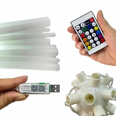 aplicativo no celular e controle remoto