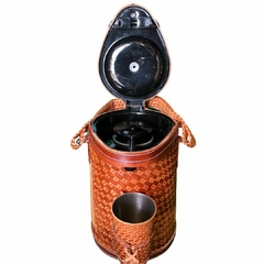 Imagem do Garrafa Karandá Jet Encapada Couro 2,5L