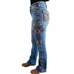 Calça Feminina Tassa Boot Cut Medium Wash 4502 na internet