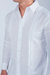 Camisa Guayabera en lino con bordado y alforzado artesanal mod Sacalum en internet