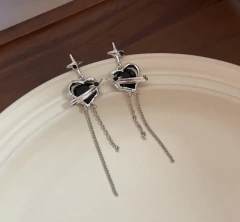 AROS SILVER AND BLACK LOVE en internet