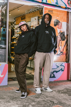 HOODIE NEGRO PULGA FLOJA en internet
