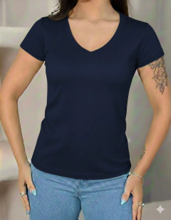 T-shirt Feminina Básica Decote V - loja online