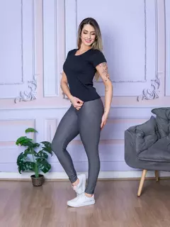 Camiseta Feminina Básica Manga curta - comprar online