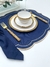 Americano Impermeável Azul Marinho com bordado Dourado na internet