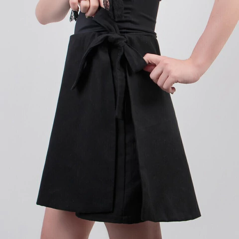 Short Saia Orquídea - Preto - comprar online