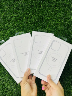 MAGSAFE Transparente CASE IPhone 14 Pro en internet
