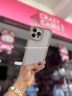 Case clear cristales Gold ip16 Pro en internet