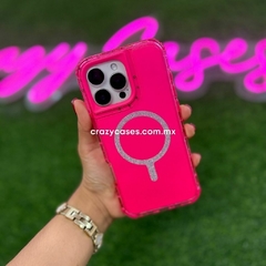 Case uso rudo MagSafe - rosa neón glitter iPhone 16 en internet