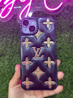 LV Gold- 14 pro max en internet