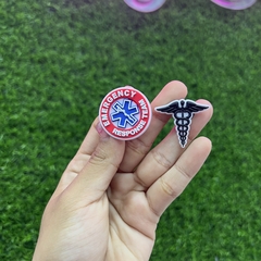 Med charms/pines
