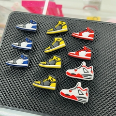 CHARMS/PINES SURTIDO - tienda en línea