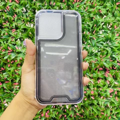 Uso rudo clear black-ip15 pro max