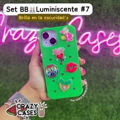 Set de Pines Luminiscentes Bad Bunny #7 - comprar en línea