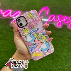 Alicia in wonderland- Casetify holográfica ip 13/14